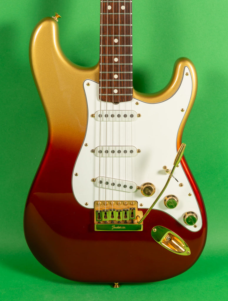 1982 Fender THE STRAT Stratocaster Red Stratoburst